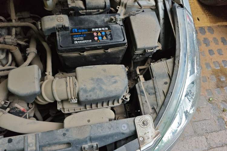 Used Hyundai Verna (older generation) 2010 Sedan 1.4L Automatic Fashionable GT Model Engine Bay Left