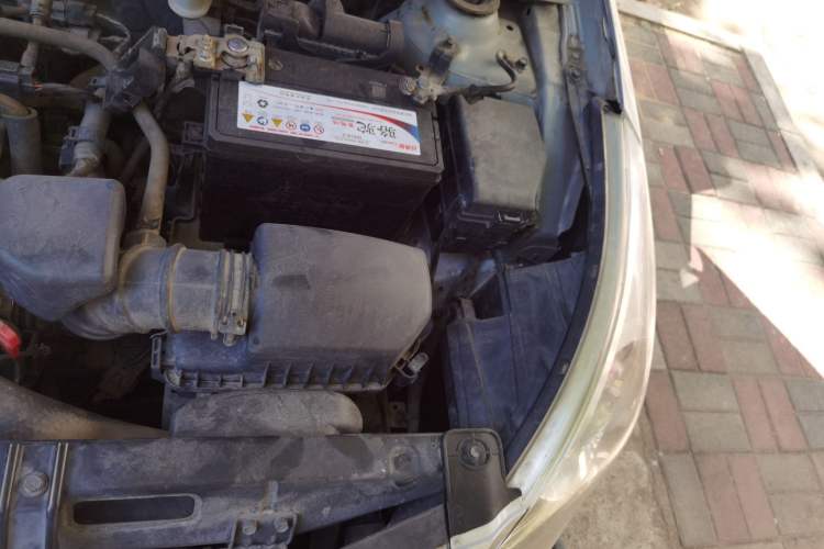 Used Hyundai Verna (older generation) 2010 Sedan 1.4L Automatic Fashionable GT Model Engine Bay Left