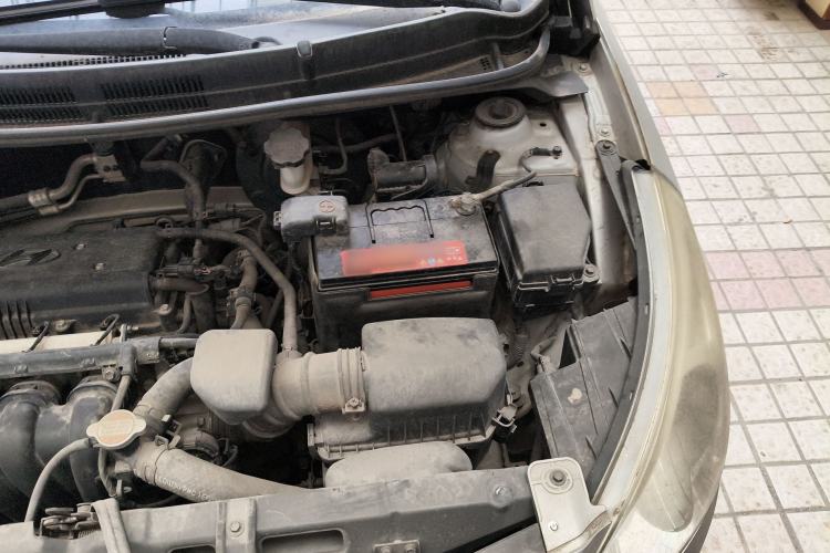 Used Hyundai Verna (older generation) 2010 Sedan 1.4L Manual Comfort GS Engine Bay Left