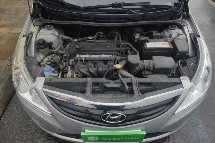 Used Hyundai Verna (older generation) 2010 Sedan 1.4L Manual Comfort GS Engine Bay