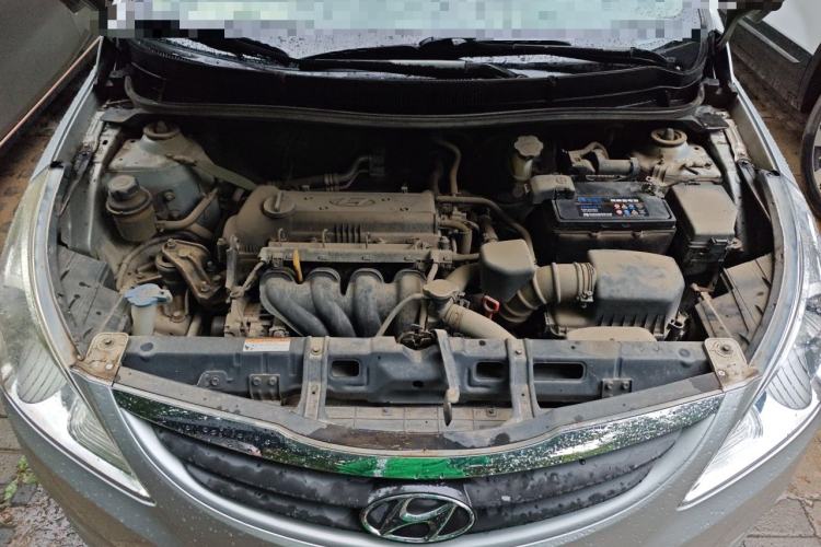 Used Hyundai Verna (older generation) 2010 Sedan 1.4L Automatic Fashionable GT Model Engine Bay