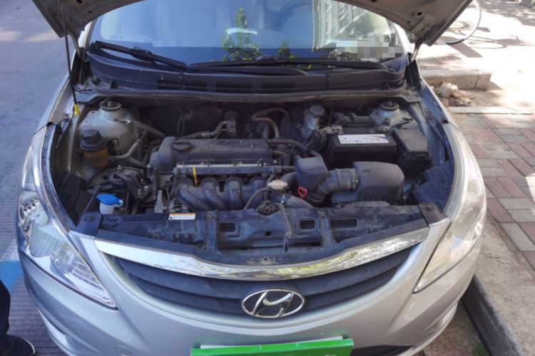 Used Hyundai Verna (older generation) 2010 Sedan 1.4L Automatic Fashionable GT Model Engine Bay