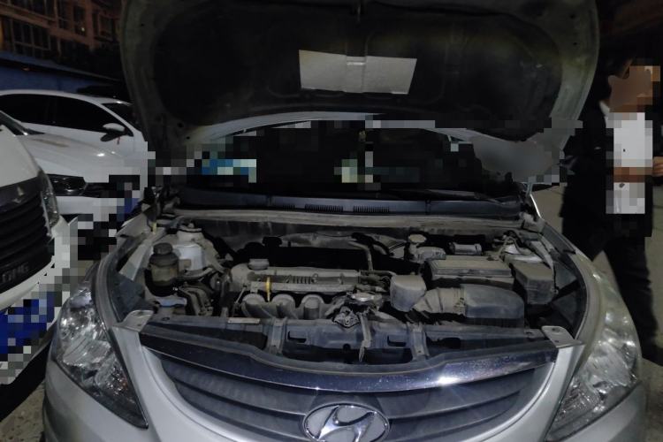Used Hyundai Verna (older generation) 2010 Sedan 1.4L Manual Comfort GS Engine Bay