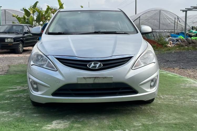 Used Hyundai Verna (older generation) 2010 Sedan 1.4L Manual Comfort GS Exterior 1