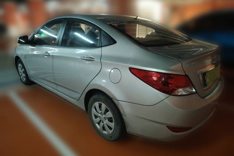 Used Hyundai Verna (older generation) 2010 Sedan 1.4L Automatic Comfort Model GS Exterior 3