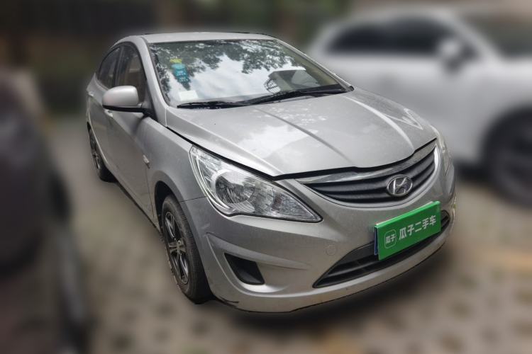 Used Hyundai Verna (older generation) 2010 Sedan 1.4L Manual Standard GL Model Front Right 45 Deg