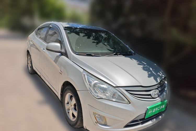Used Hyundai Verna (older generation) 2010 Sedan 1.4L Automatic Comfort Model GS Front Right 45 Deg