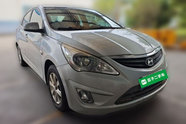 Used Hyundai Verna (older generation) 2010 Sedan 1.4L Automatic Comfort Model GS Front Right 45 Deg