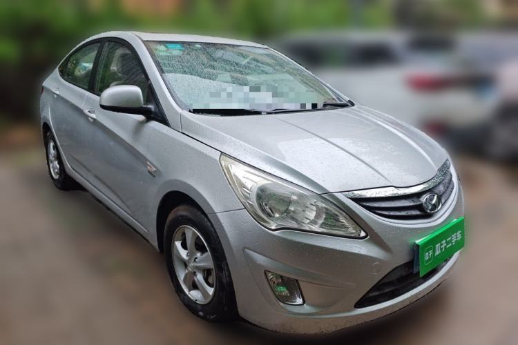 Used Hyundai Verna (older generation) 2010 Sedan 1.4L Automatic Fashionable GT Model Front Right 45 Deg
