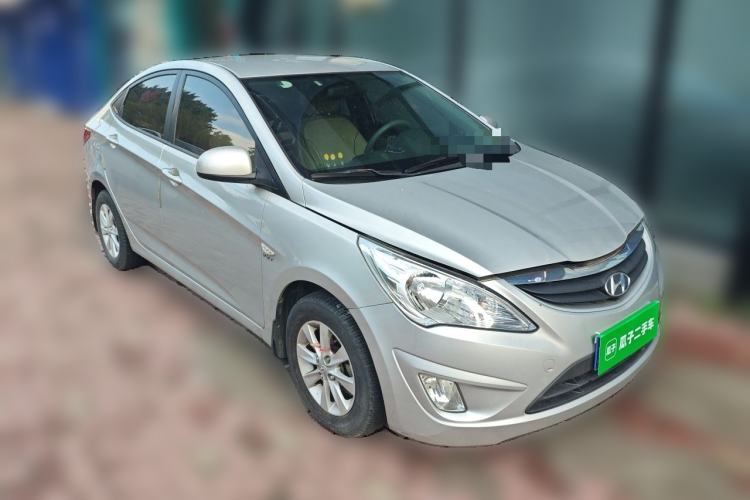 Used Hyundai Verna (older generation) 2010 Sedan 1.4L Automatic Comfort Model GS Front Right 45 Deg