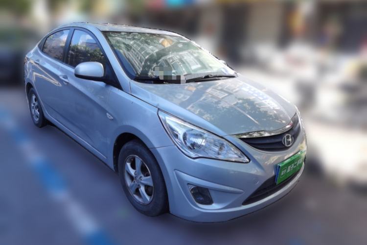 Used Hyundai Verna (older generation) 2010 Sedan 1.4L Automatic Fashionable GT Model Front Right 45 Deg