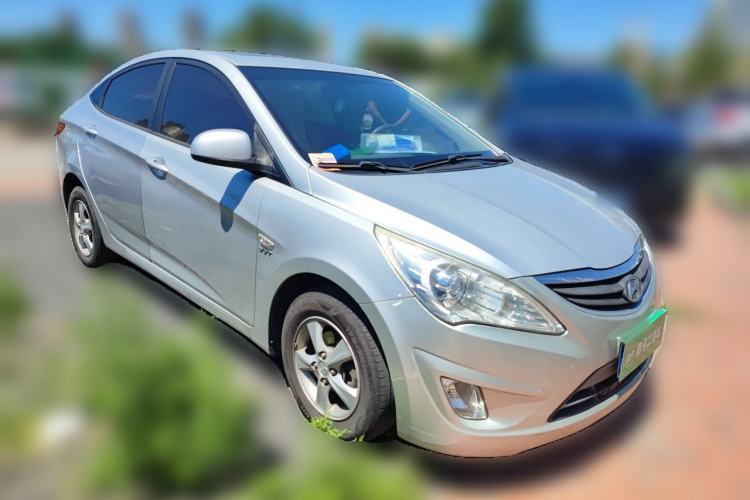 Used Hyundai Verna (older generation) 2010 Sedan 1.4L Automatic Fashionable GT Model Front Right 45 Deg