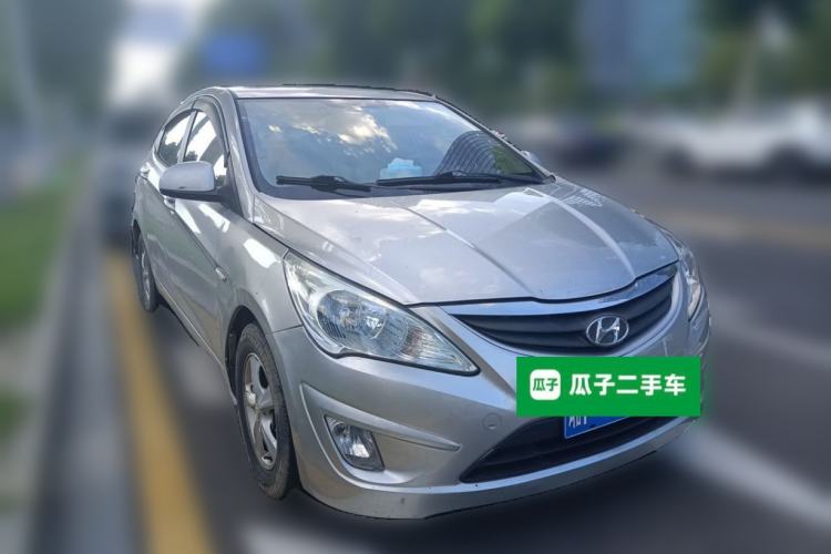 Used Hyundai Verna (older generation) 2010 Sedan 1.4L Automatic Fashionable GT Model Front Right 45 Deg