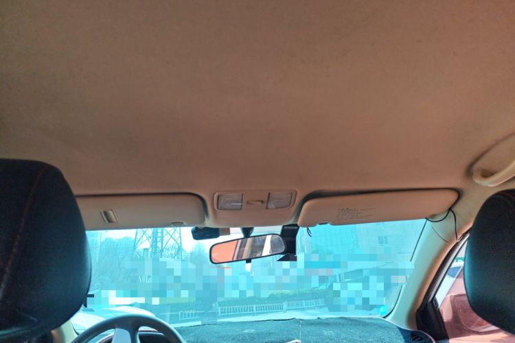 Used Hyundai Verna (older generation) 2010 Sedan 1.4L Manual Comfort GS Headliner