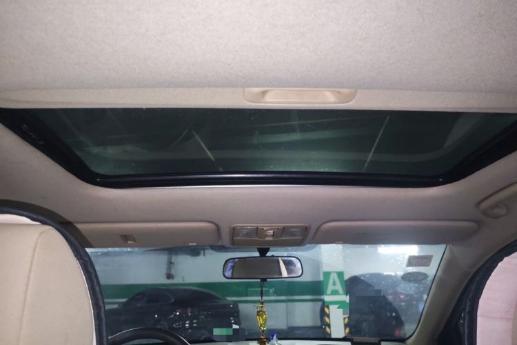 Used Hyundai Verna (older generation) 2010 Sedan 1.4L Manual Luxury GLS Trim Headliner