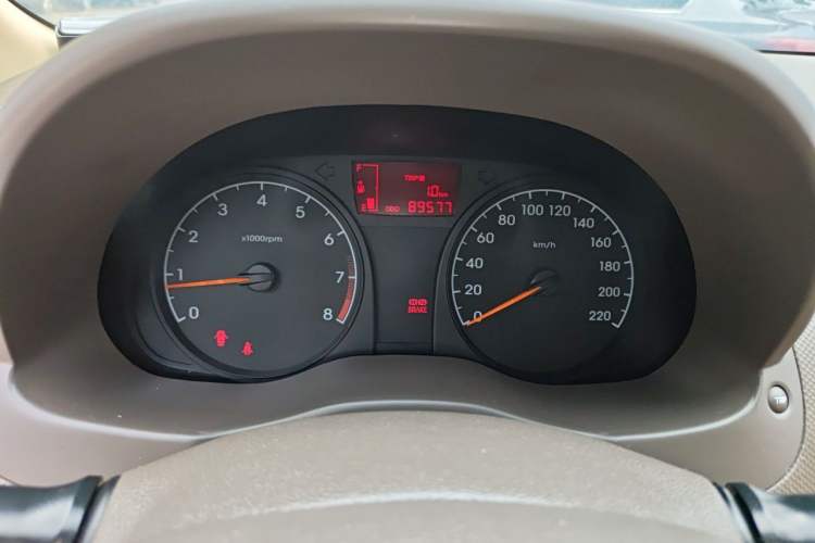 Used Hyundai Verna (older generation) 2010 Sedan 1.4L Manual Comfort GS Instrument Cluster