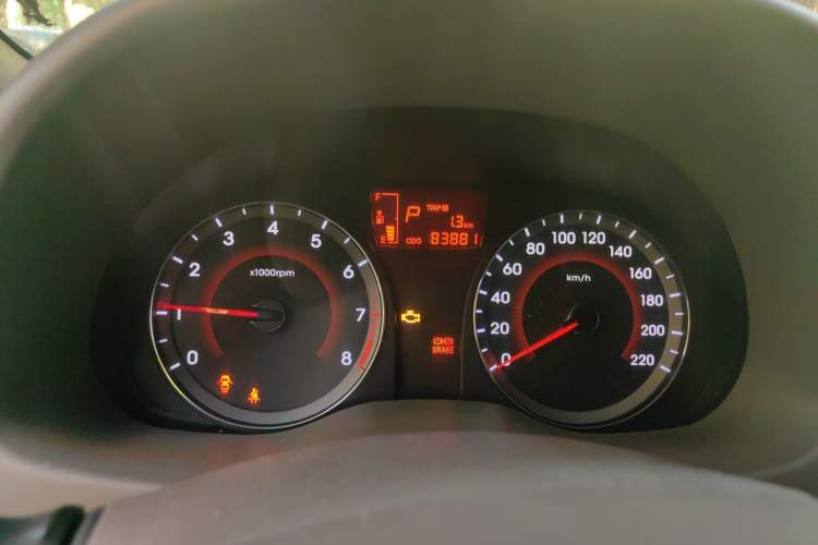 Used Hyundai Verna (older generation) 2010 Sedan 1.4L Automatic Fashionable GT Model Instrument Cluster