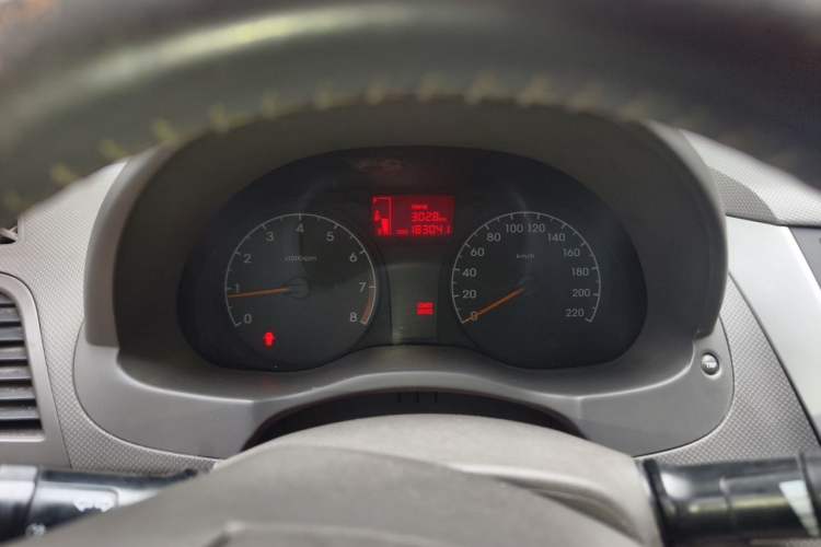 Used Hyundai Verna (older generation) 2010 Sedan 1.4L Manual Standard GL Model Instrument Cluster
