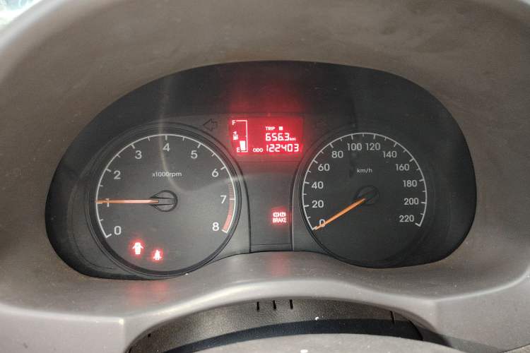 Used Hyundai Verna (older generation) 2010 Sedan 1.4L Manual Standard GL Model Instrument Cluster