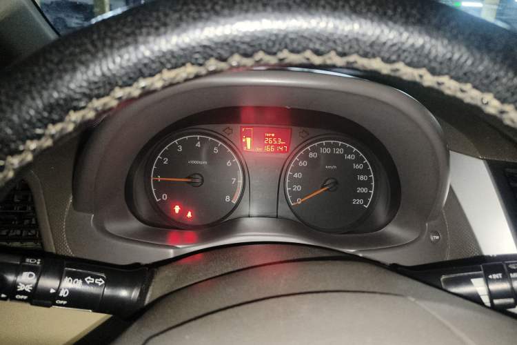 Used Hyundai Verna (older generation) 2010 Sedan 1.4L Manual Comfort GS Instrument Cluster