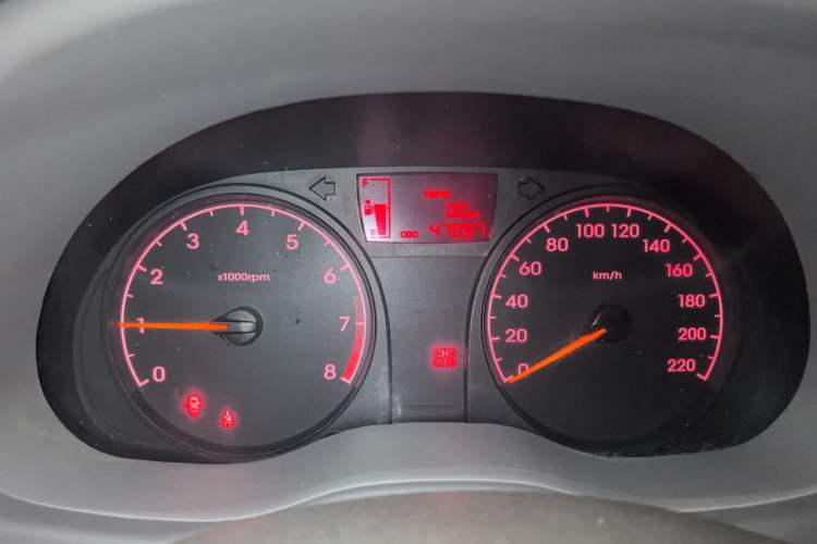 Used Hyundai Verna (older generation) 2010 Sedan 1.4L Manual Comfort GS Instrument Cluster