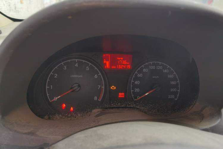 Used Hyundai Verna (older generation) 2010 Sedan 1.4L Manual Comfort GS Instrument Cluster