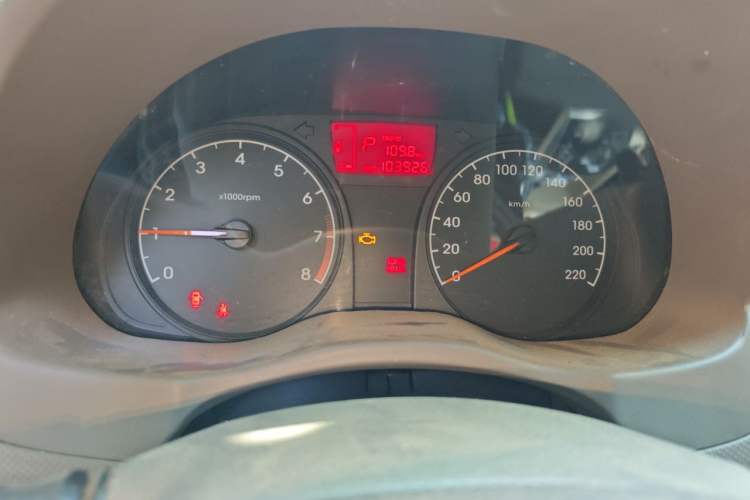 Used Hyundai Verna (older generation) 2010 Sedan 1.4L Automatic Comfort Model GS Instrument Cluster