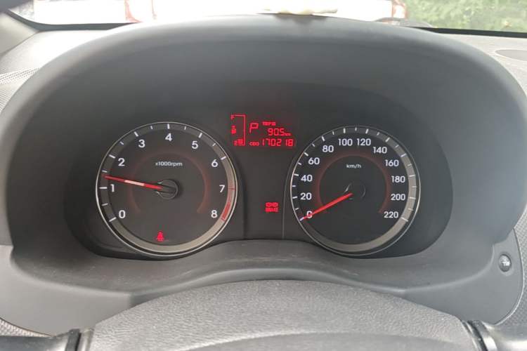 Used Hyundai Verna (older generation) 2010 Sedan 1.4L Automatic Fashionable GT Model Instrument Cluster