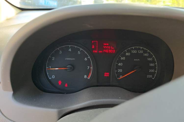 Used Hyundai Verna (older generation) 2010 Sedan 1.4L Manual Comfort GS Instrument Cluster