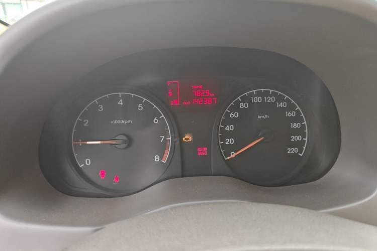 Used Hyundai Verna (older generation) 2010 Sedan 1.4L Manual BLUE Model Instrument Cluster