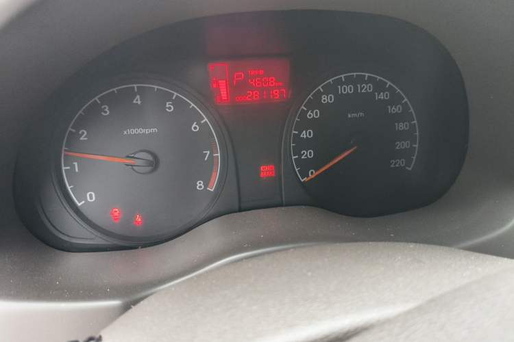 Used Hyundai Verna (older generation) 2010 Sedan 1.4L Automatic Comfort Model GS Instrument Cluster