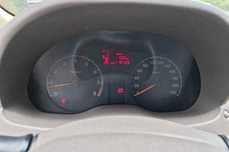Used Hyundai Verna (older generation) 2010 Sedan 1.4L Manual Comfort GS Instrument Cluster