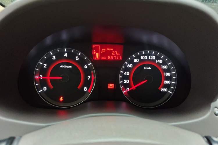 Used Hyundai Verna (older generation) 2010 Sedan 1.4L Automatic Fashionable GT Model Instrument Cluster