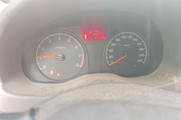 Used Hyundai Verna (older generation) 2010 Sedan 1.4L Automatic Comfort Model GS Instrument Cluster
