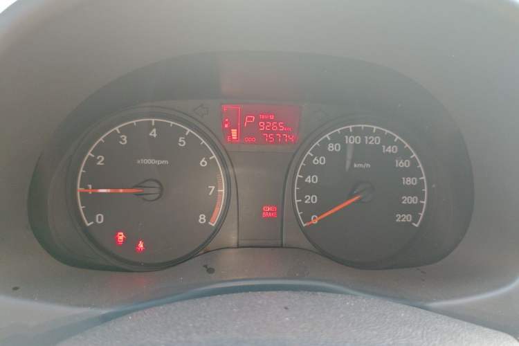 Used Hyundai Verna (older generation) 2010 Sedan 1.4L Automatic Comfort Model GS Instrument Cluster