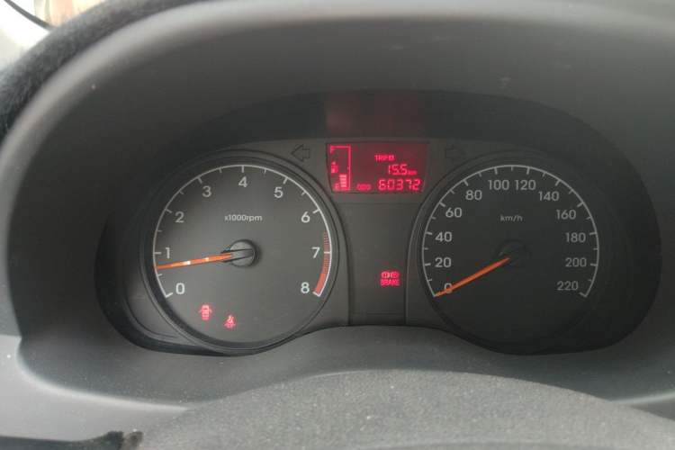 Used Hyundai Verna (older generation) 2010 Sedan 1.4L Manual Comfort GS Instrument Cluster