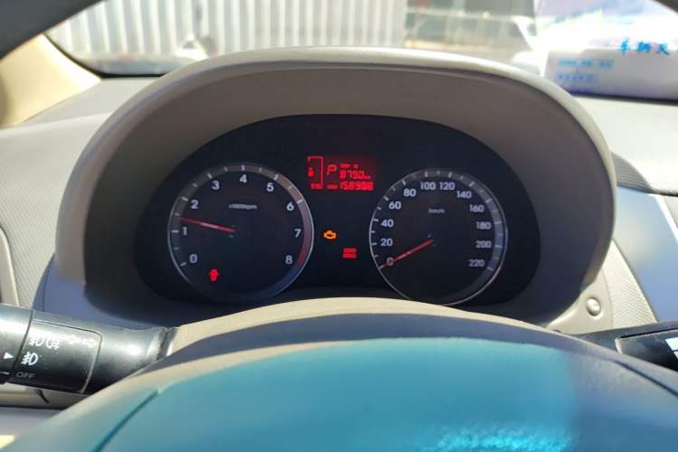 Used Hyundai Verna (older generation) 2010 Sedan 1.4L Automatic Fashionable GT Model Instrument Cluster