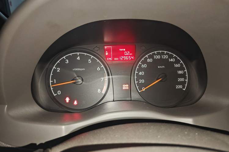 Used Hyundai Verna (older generation) 2010 Sedan 1.4L Manual Comfort GS Instrument Cluster