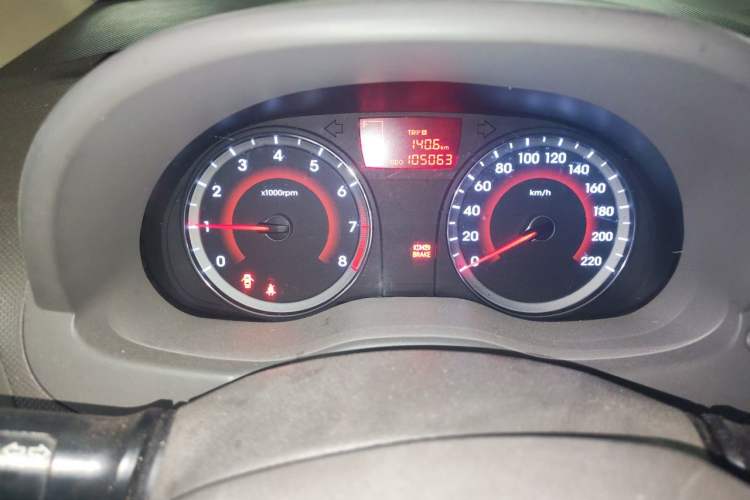 Used Hyundai Verna (older generation) 2010 Sedan 1.4L Manual Luxury GLS Trim Instrument Cluster
