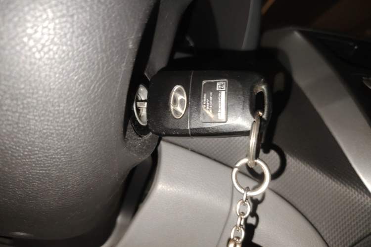 Used Hyundai Verna (older generation) 2010 Sedan 1.4L Automatic Comfort Model GS Interior 1