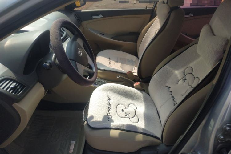 Used Hyundai Verna (older generation) 2010 Sedan 1.4L Automatic Comfort Model GS Left Front Seat
