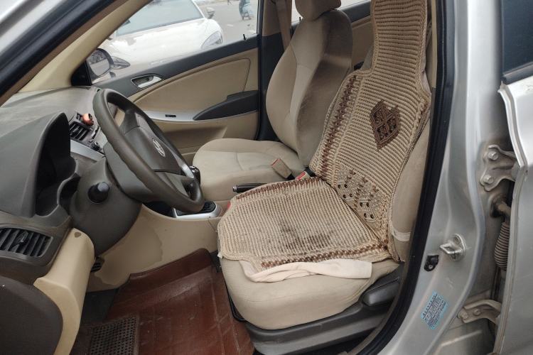 Used Hyundai Verna (older generation) 2010 Sedan 1.4L Manual Standard GL Model Left Front Seat