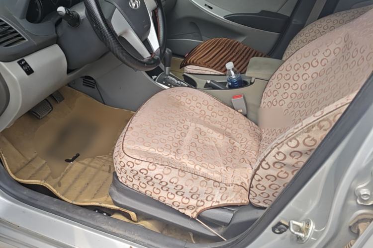 Used Hyundai Verna (older generation) 2010 Sedan 1.4L Automatic Fashionable GT Model Left Front Seat