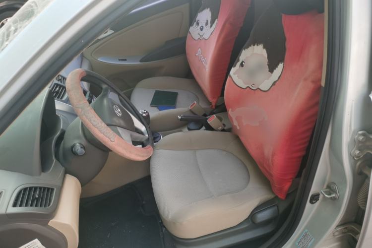 Used Hyundai Verna (older generation) 2010 Sedan 1.4L Manual Standard GL Model Left Front Seat