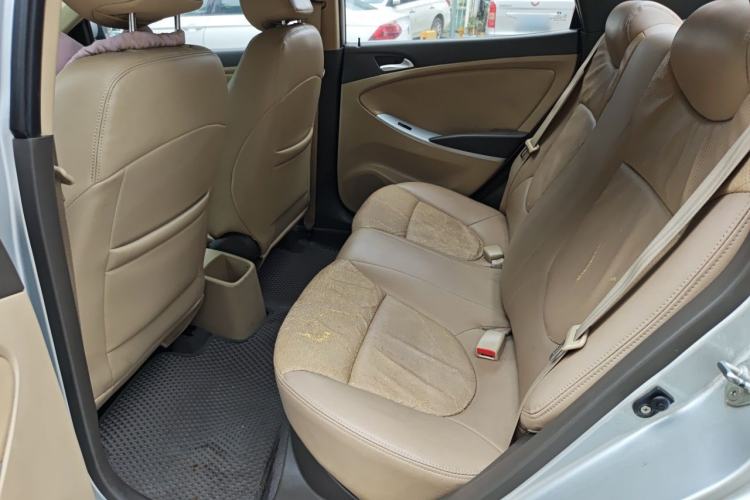 Used Hyundai Verna (older generation) 2010 Sedan 1.4L Manual Comfort GS Left Rear Seat