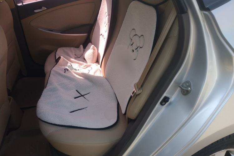 Used Hyundai Verna (older generation) 2010 Sedan 1.4L Automatic Comfort Model GS Left Rear Seat