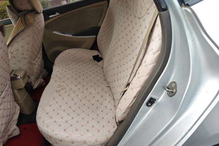 Used Hyundai Verna (older generation) 2010 Sedan 1.4L Manual BLUE Model Left Rear Seat