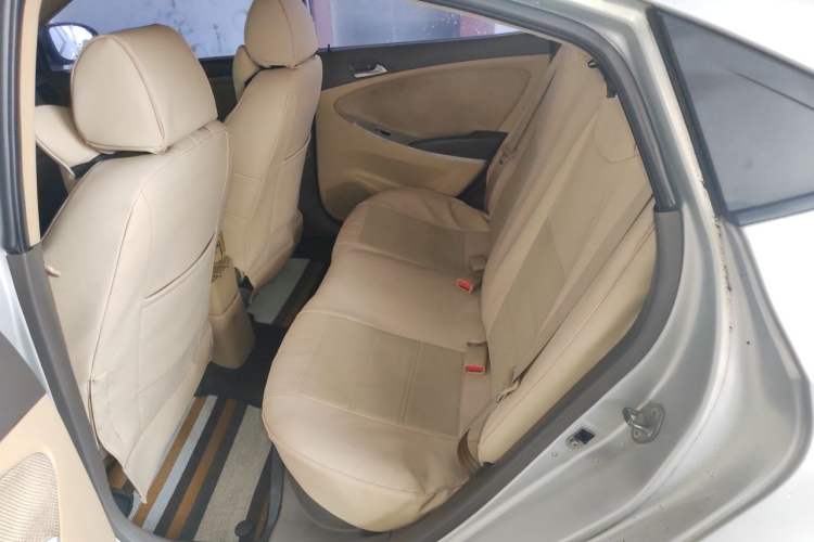 Used Hyundai Verna (older generation) 2010 Sedan 1.4L Automatic Comfort Model GS Left Rear Seat