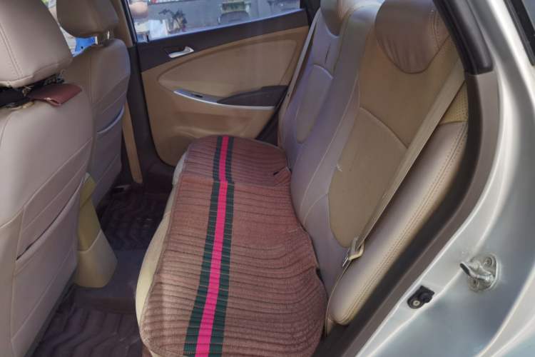 Used Hyundai Verna (older generation) 2010 Sedan 1.4L Automatic Fashionable GT Model Left Rear Seat