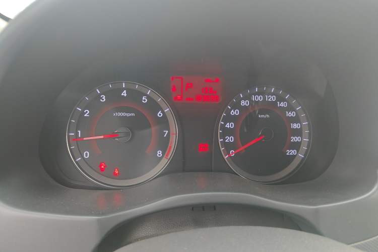 Used Hyundai Verna (older generation) 2010 Sedan 1.4L Automatic Fashionable GT Model Odometer Close Up